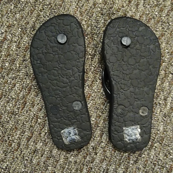 Girl's Roxy flip flops size 11/12 - Picture 2 of 4